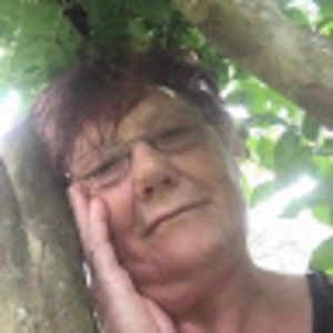 Meet your Posher, Eva